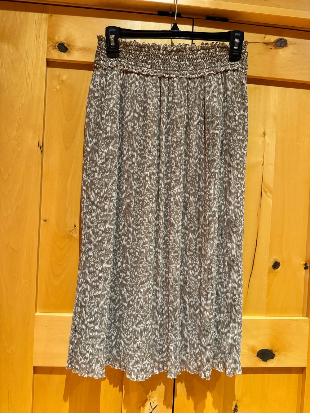 Matilda Jane Good Hart Pleated Midi Skirt in Taupe Print - Women's Skirt
